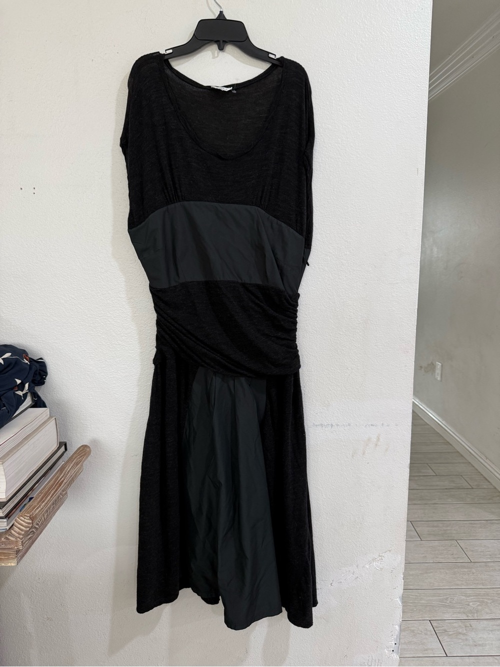 Max Mara Sleeveless Black Midi Dress Sz 46